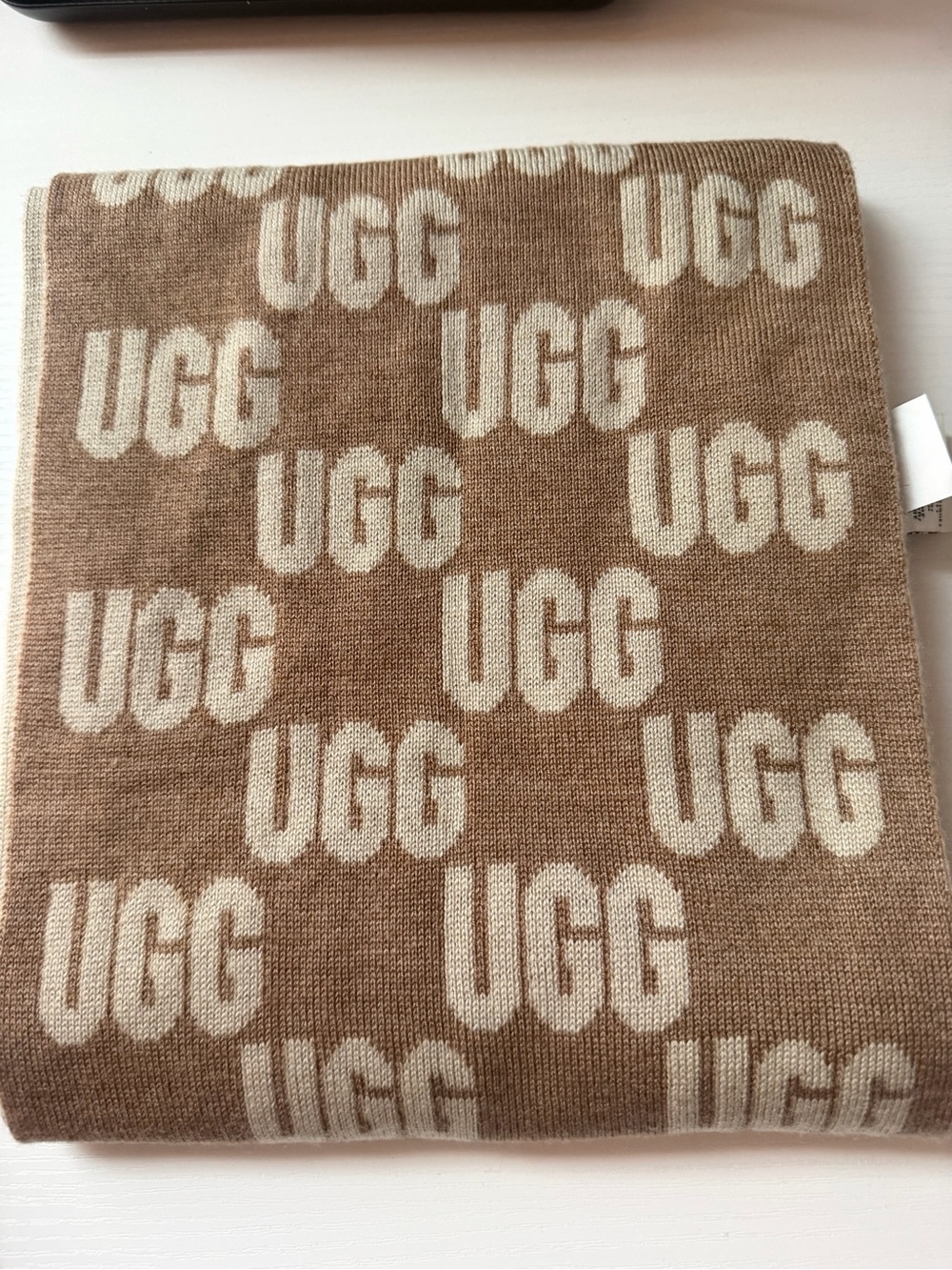 UGG Logo Knit Scarf - Beige/Cream